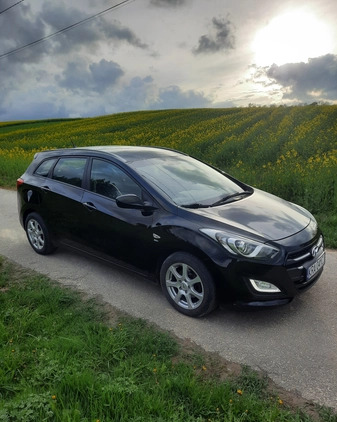 Hyundai I30 cena 39999 przebieg: 211000, rok produkcji 2016 z Pyrzyce małe 67